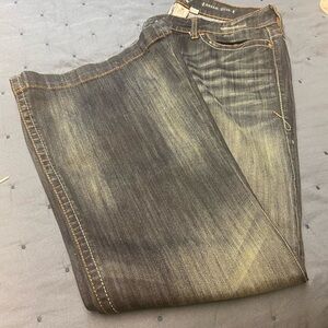 Like new Women’s iT jeans size 34.  Dark faded wash Flare bottoms.